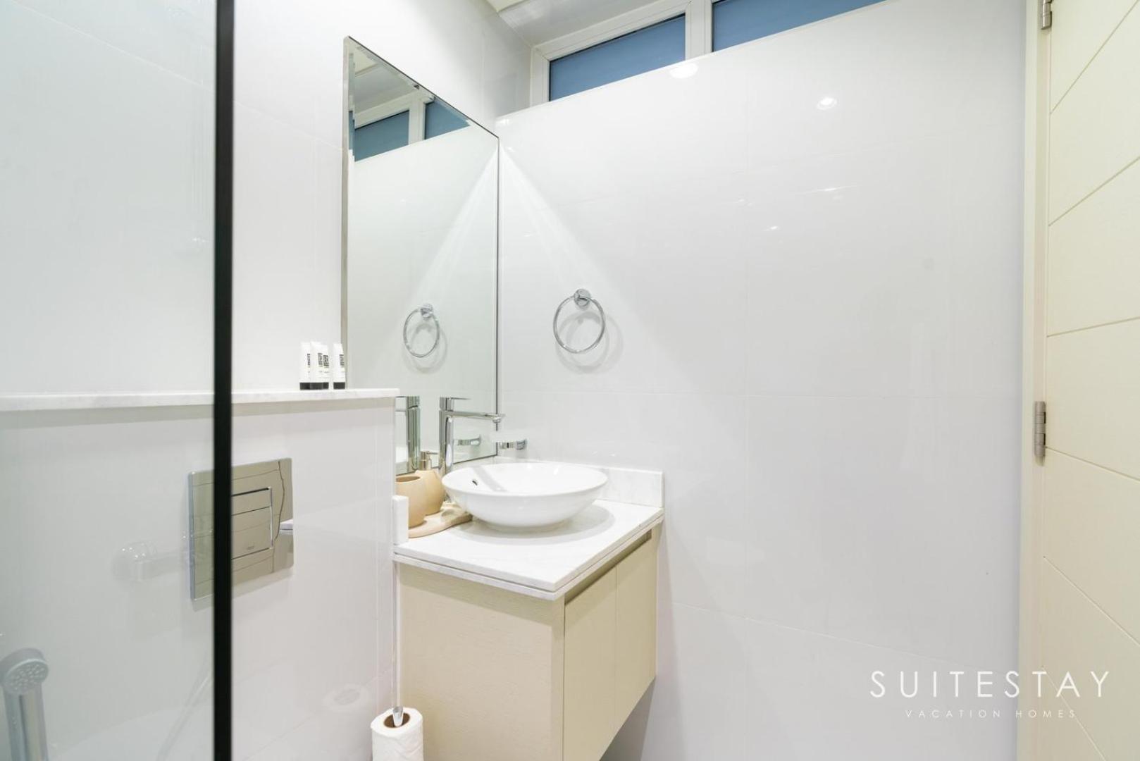 Luxurious In Residential Community *